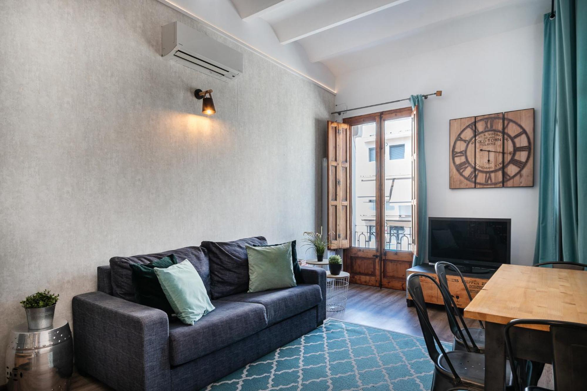 Beautiful Renovated Loft Minutes From The Beach Barselona Dış mekan fotoğraf